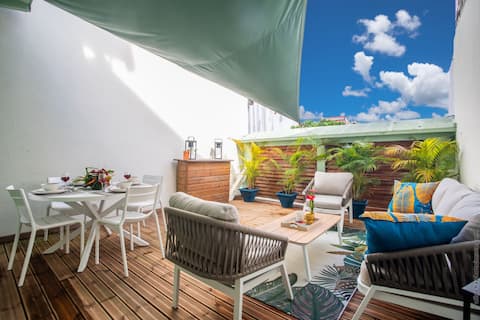 Lovely apartment with large quiet terrace