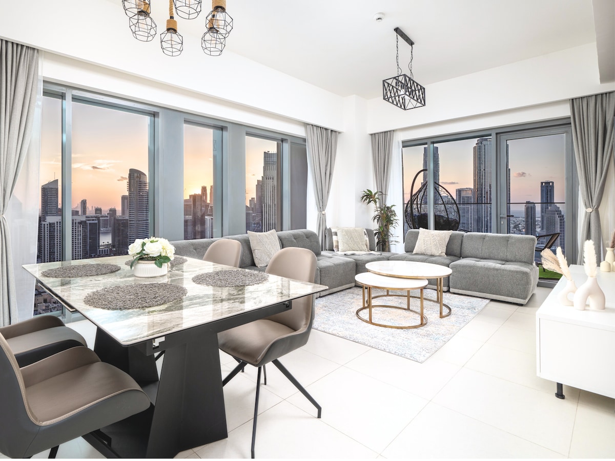 Successful Airbnb property: Incredible Burj & Fountain views|1 min Dubai Mall in Dubai