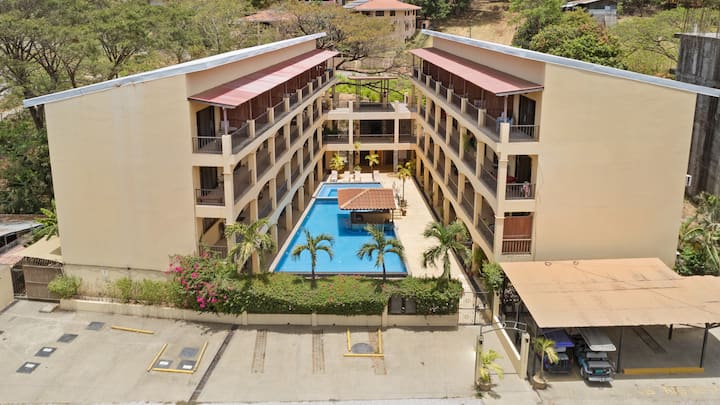 Large 2 Bedrm Steps To The Beach, Agua De Lechuga - Playa Hermosa