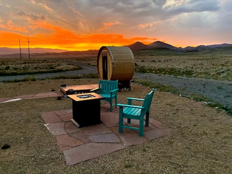 Cabin with Sauna for 2 – Private 80 Acre Escape