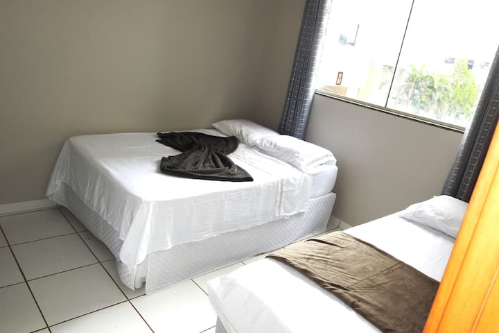 מיטת יחיד קפיצית ארוזה
מיטה זוגית עם קצף