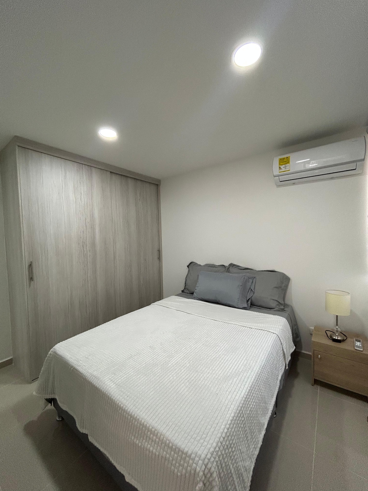 غرفة النوم 1