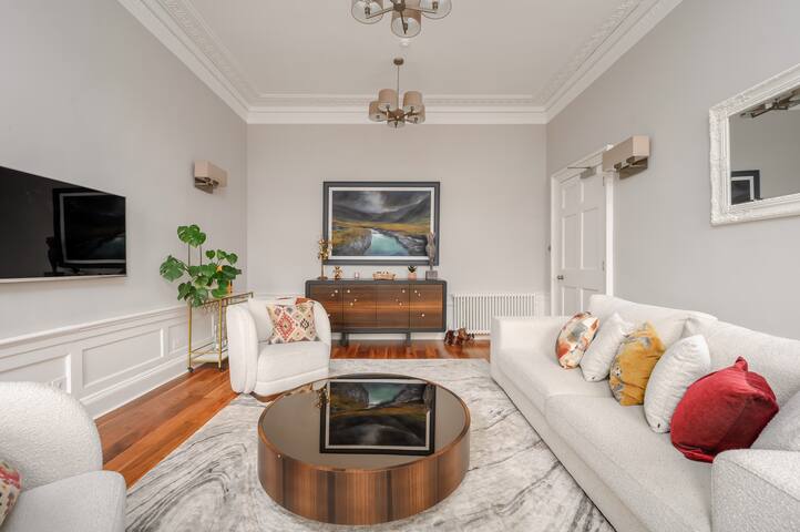 Luxurious flat in Edinburgh gallery image 4