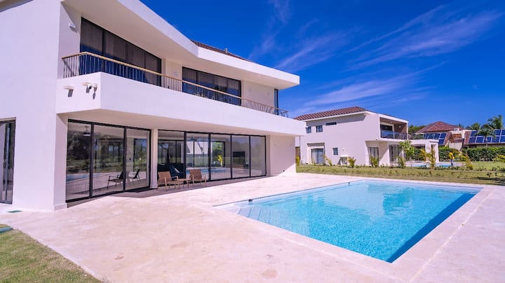 Golf View Luxery 7 Bdr New Villa - Punta Cana