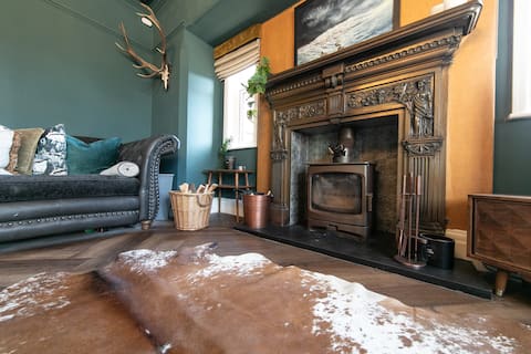 Successful Airbnb property: Crookdale House By Holiday Heim (with pool & bar) in Wyre