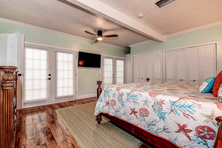 Una mezcla de elegancia atemporal y comodidad acogedora, este dormitorio ofrece el refugio perfecto #ClassicStyle 