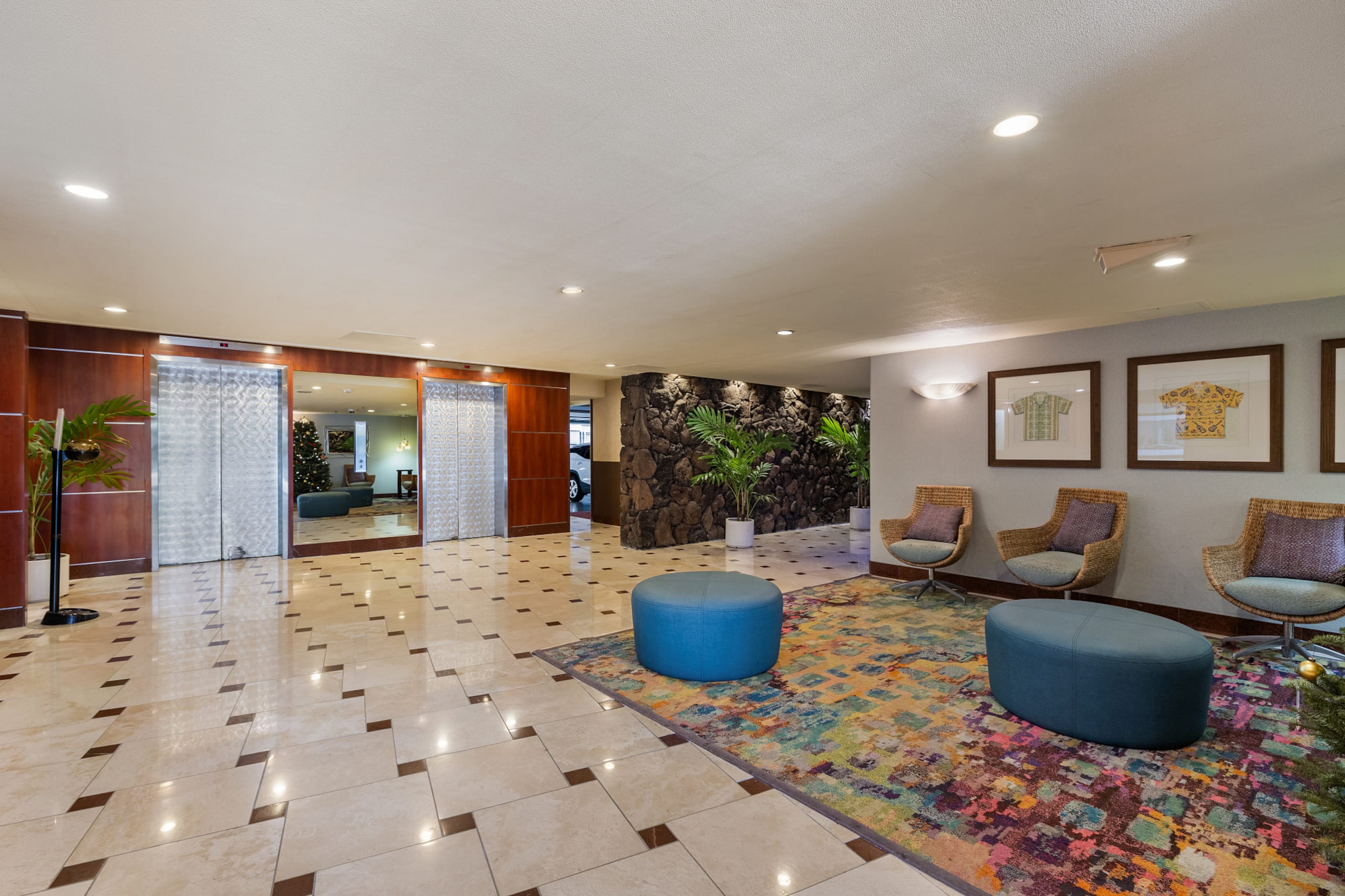 Tropical Escape in Waikiki with Free Parking - Image 53