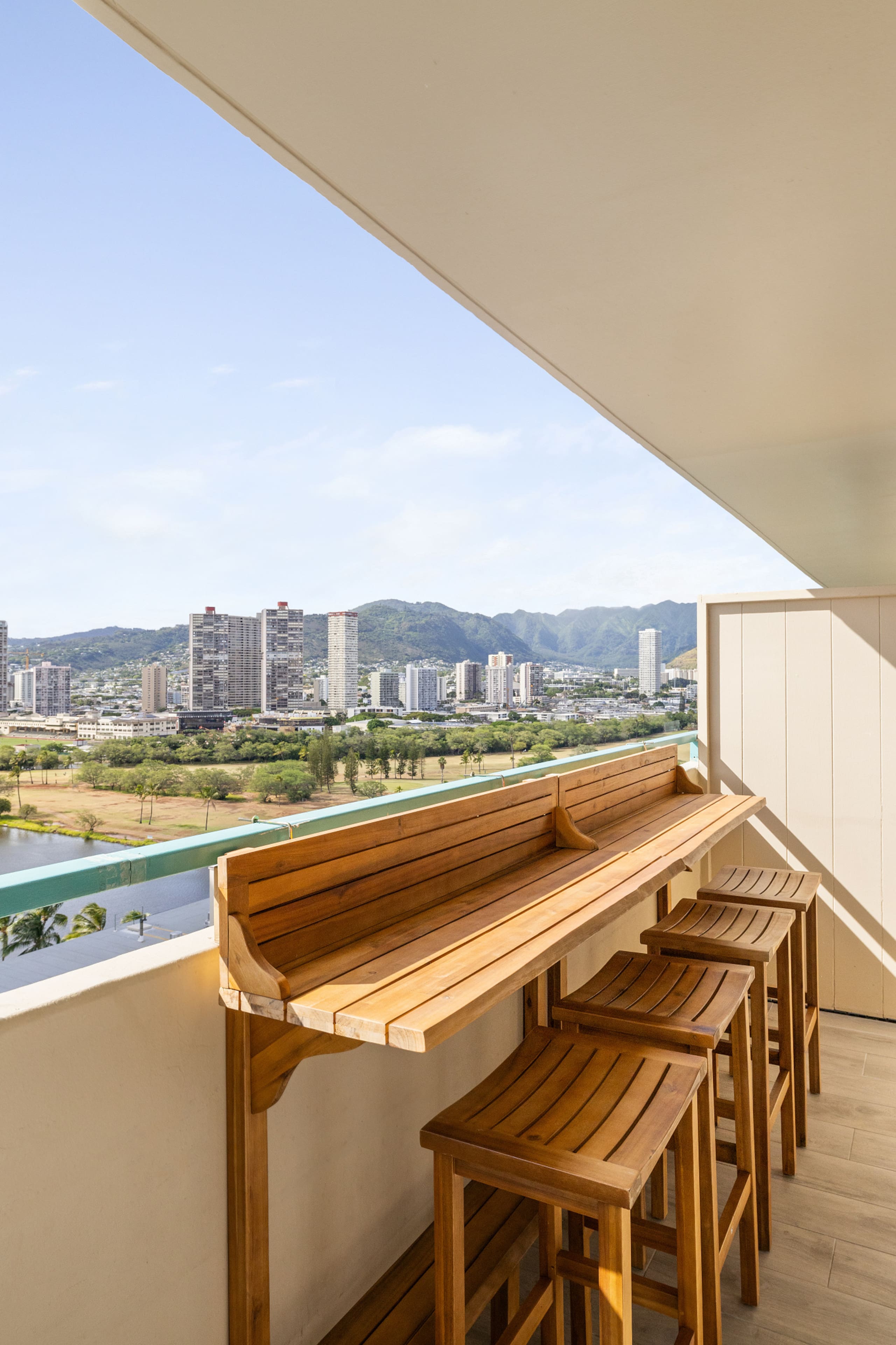 Waikiki Luxury Penthouse Oasis - Image 44