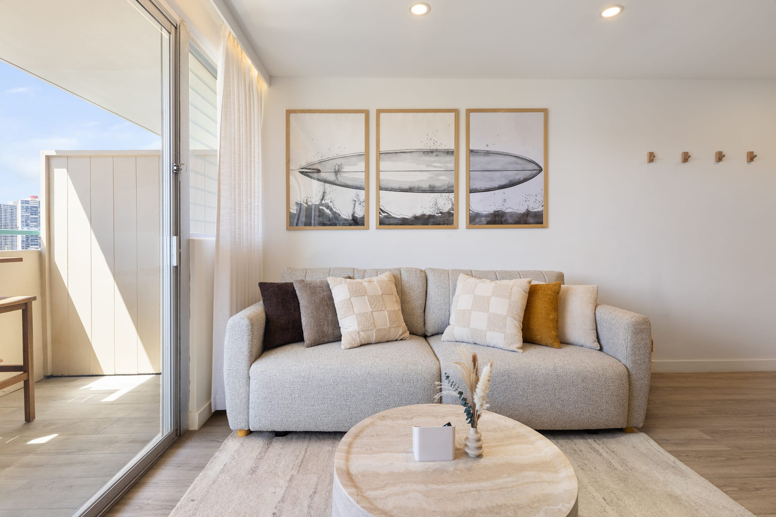 Waikiki Luxury Penthouse Oasis - Image 7