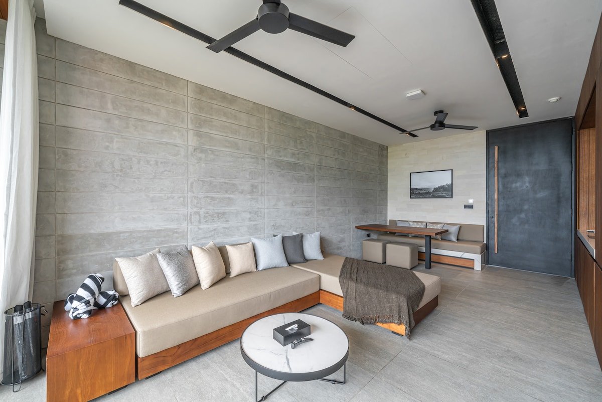 Serviced apartment in Canggu · ★4.94 · 1 bedroom · 2 beds · 1 private bath, порівнянний Airbnb
