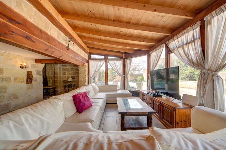 Ta Karag Villa•countryside Escape W/ Pool & Tennis - Malta