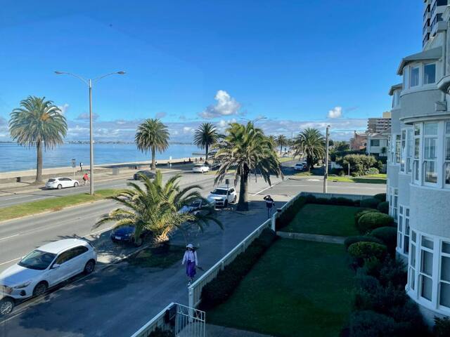 Lisieux By Ready Set Stay gallery image 4