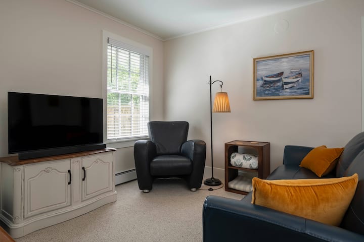 Waters Edge Retreat - Oconomowoc, WI