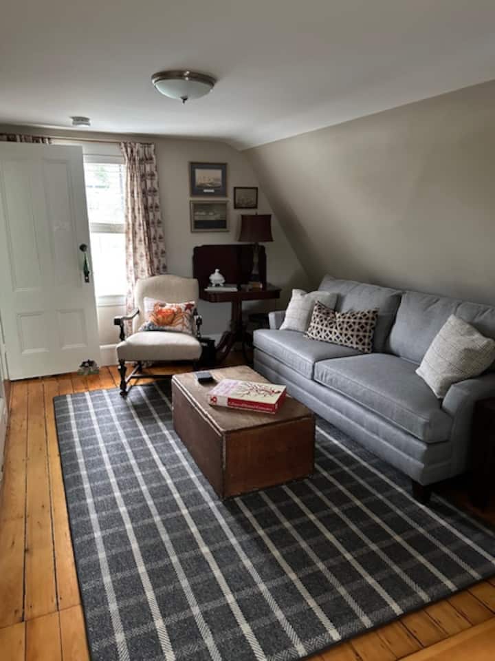 Apartment In Historic Marblehead Home - Salem, MA