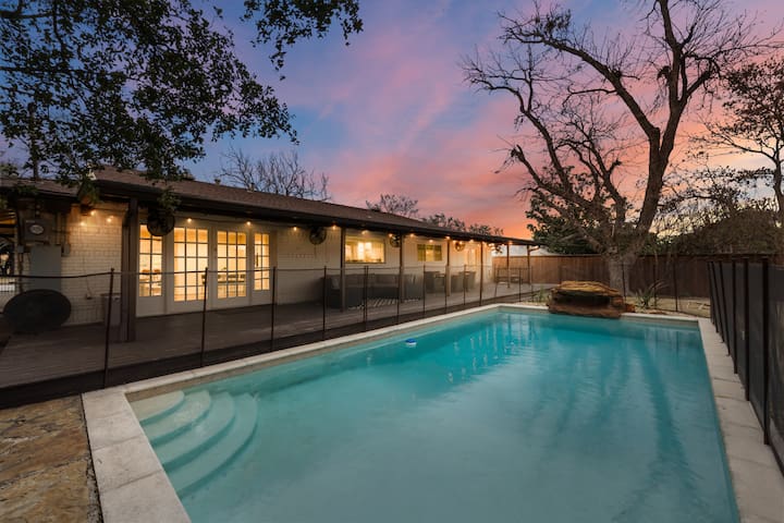 Preston Hollow 4BR Luxe Retreat | Pool + Firepit