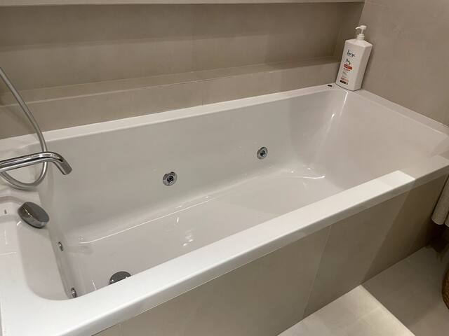 Luxury 2 bd 2 bth – Gran Via/Chueca gallery image 3