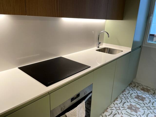 Luxury 2 bd 2 bth – Gran Via/Chueca gallery image 5