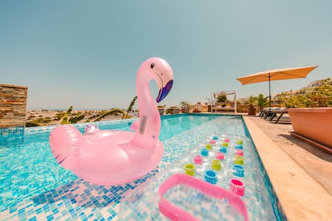 Villa with Views, Parking, AC