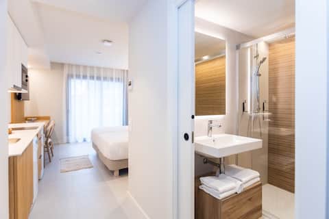 Anuncio de Airbnb popular: Studio with Balcony - Fels Apts en Castelldefels