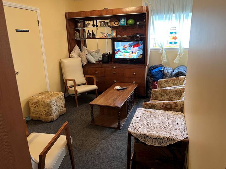 Char's Landing Hostel Singlebeda - Port Alberni
