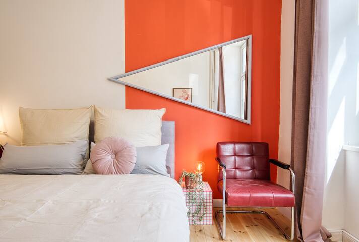 In the heart of Kreuzberg – 140m² spacious & cozy gallery image 5