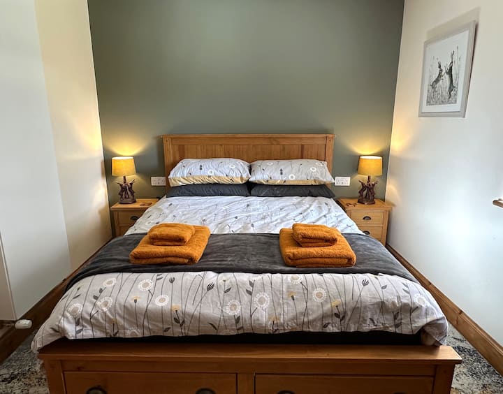 Kingsize bedroom