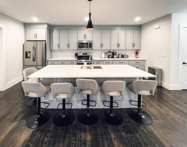 (DR81) New Home, Close 2 City, Spacious 6 Beds W/D gallery image 3