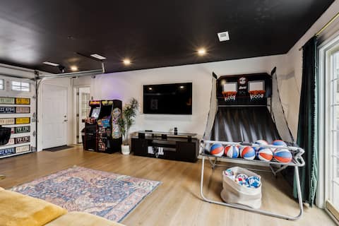 Vermilion Getaway | Hot Tub • Game Room • Patio