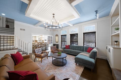 Two Gamerooms~Arcade~Theater~Private Escape~3K3Q4T