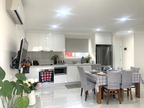 Helen's Cosy House In Liverpool