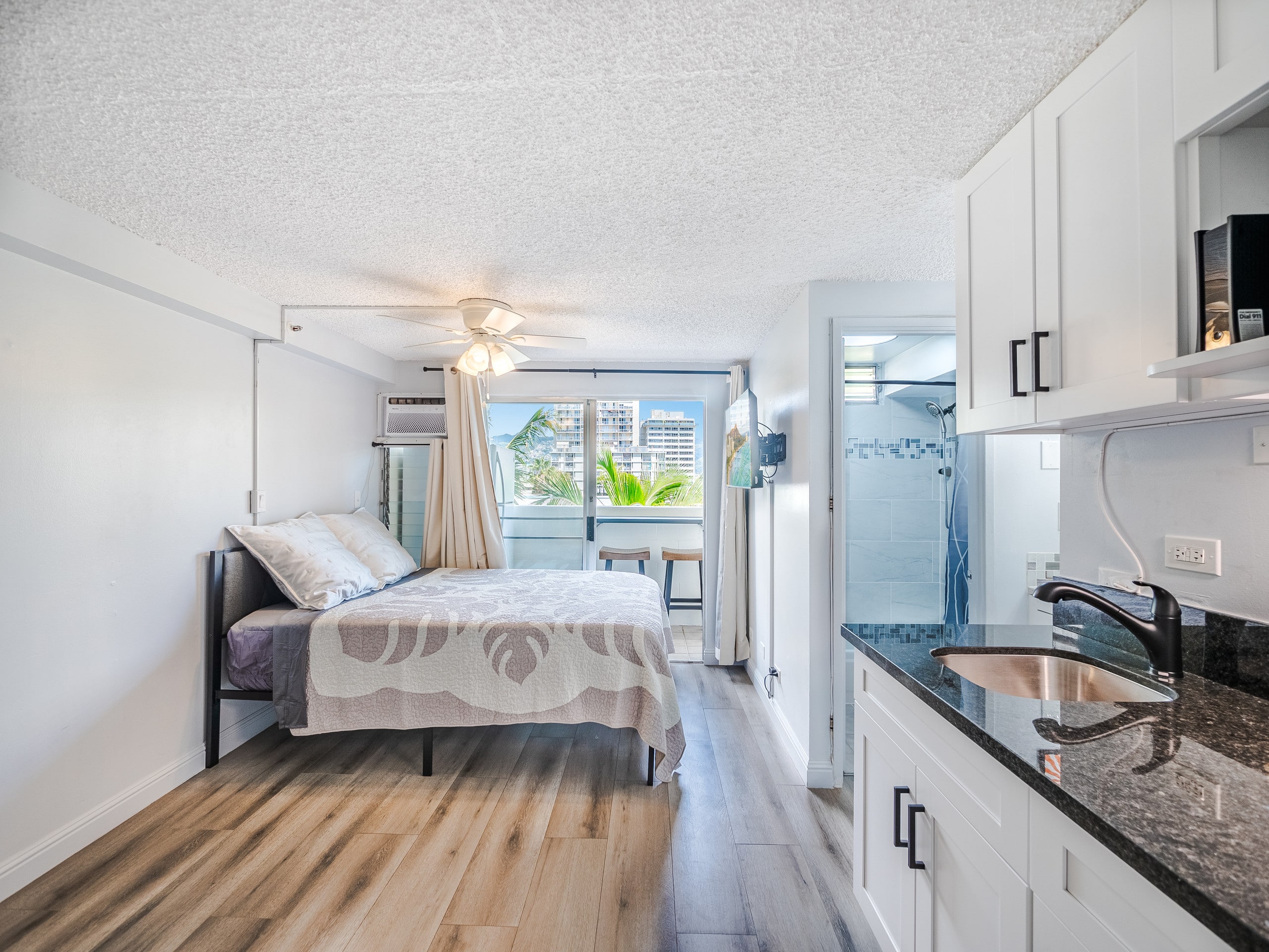 2 Min to Waikiki Beach • Bright Studio w/Balcony - Image 35