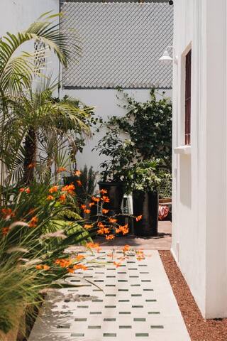 Villa Montes | Pool | A/C | Condesa 2Br gallery image 4