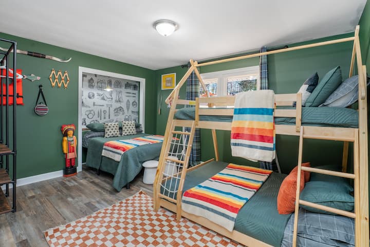 Queen bed. Twin top bunk(max weight recommendation 175lbs) & full bottom bunk.