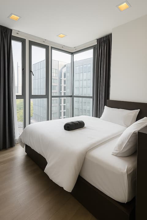 Quite Low-rise | 2BR Condo | Pool & Gym | Ekkamai