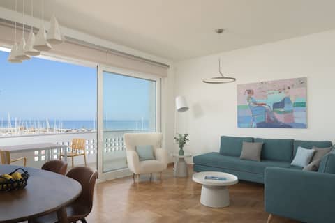 C'est La Vue, luxury apartment on the beach