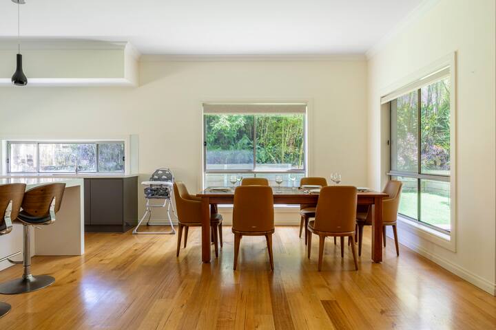 Luxury Escape | 5BR, 3 Ensuites & Grand Spaces gallery image 5