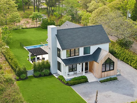 Hampton Bays Modern Beach House