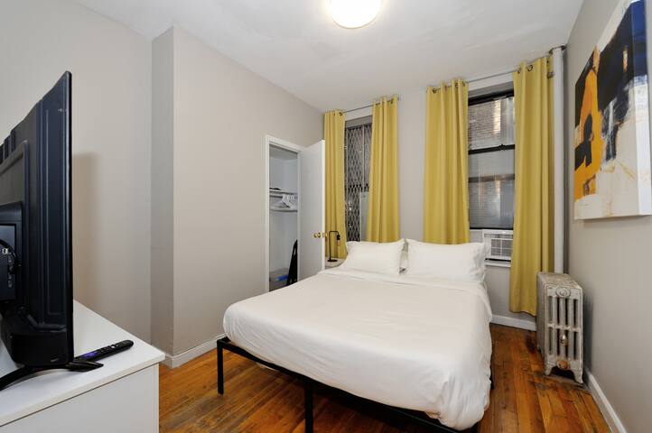 Entire East Village 3 Beds | Near NYU | Best Deal gallery image 2