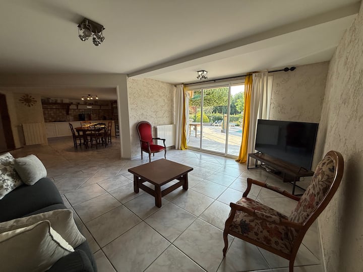 Nouveau Auriol
Logement Rez De Chaussée De Villa - Auriol