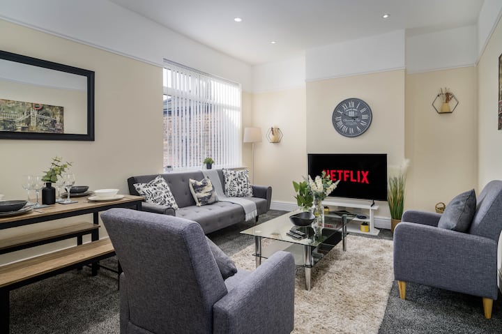 3br House | Contractor Stay | Sleeps 6 + Parking - イギリス リバプール