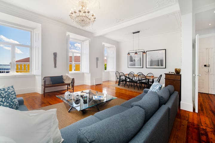Majestic Lisbon Stay with Breathtaking River Views