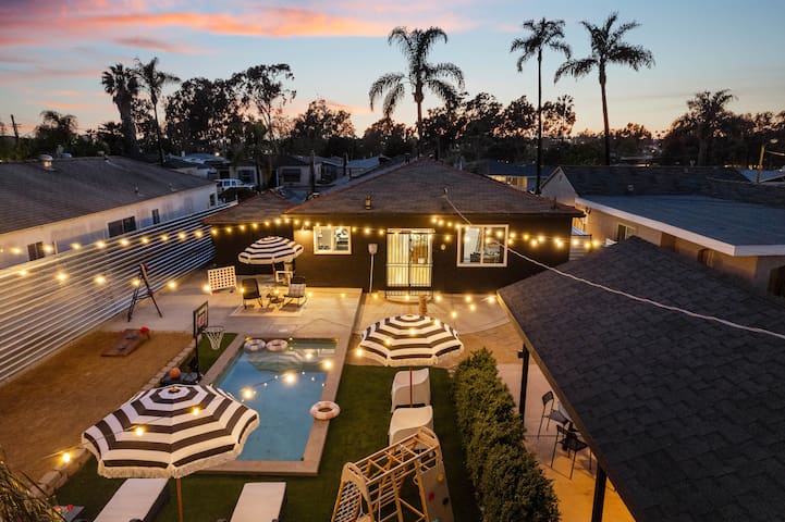 Gathering OASIS | ALL KING BEDS | Pool | Game Room