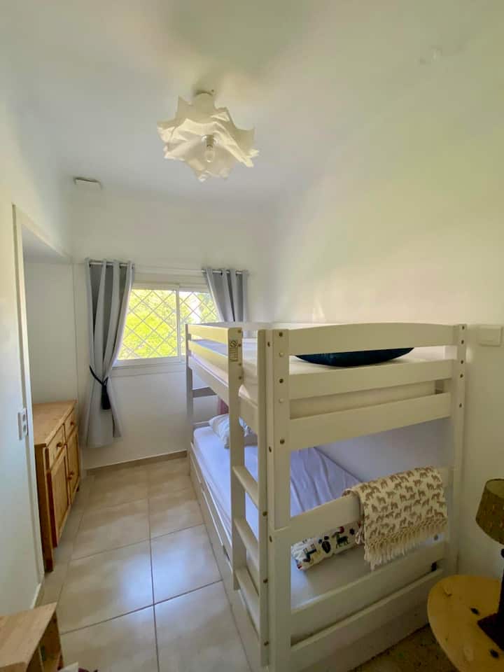 Chambre 4 : deux lits superposés