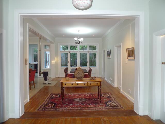 “Vredelust”. Perfectly situated Arts & Crafts gem.