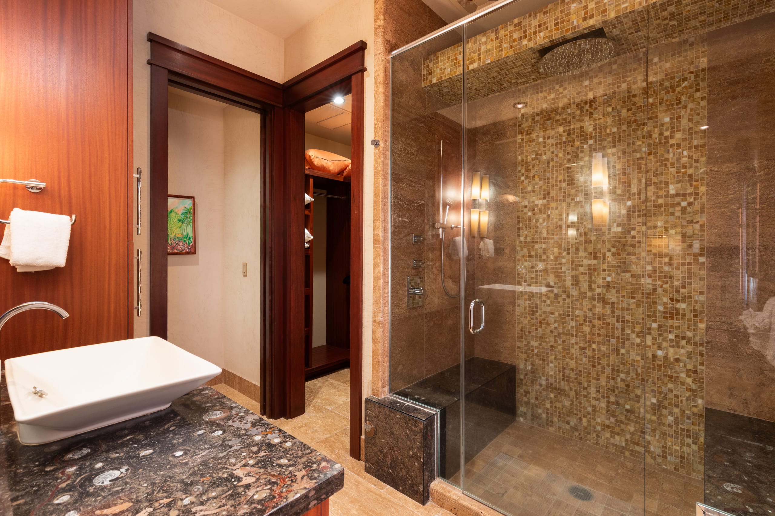 Home in Waimea · ★5.0 · 4 bedrooms · 8 beds · 3.5 baths - Image 48