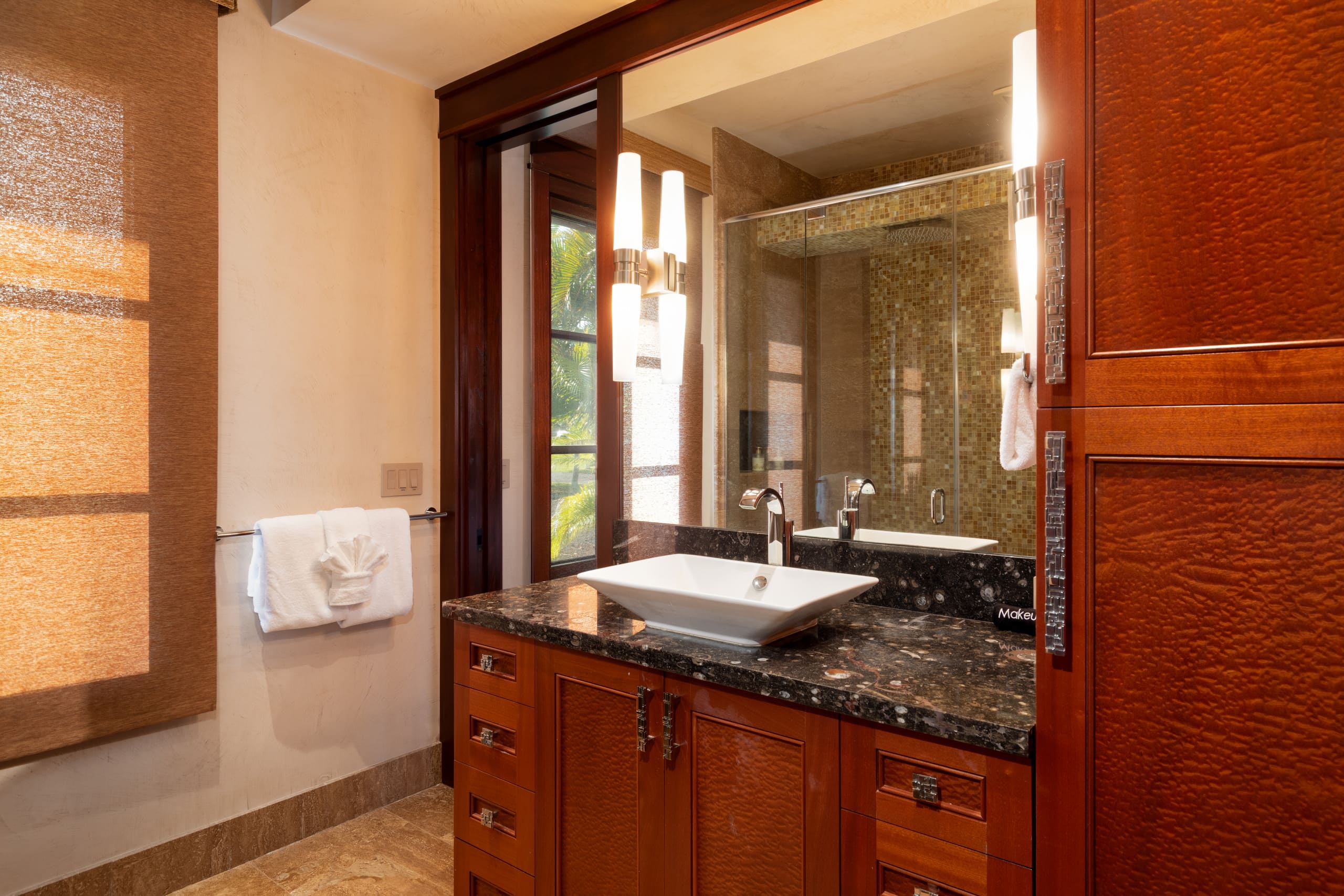 Home in Waimea · ★5.0 · 4 bedrooms · 8 beds · 3.5 baths - Image 47