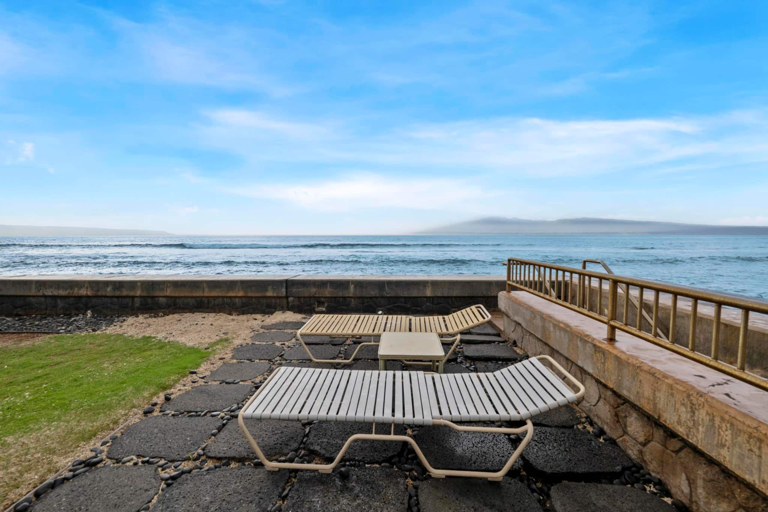 Oceanfront Maui Condo-Walk to Beach, Shops, Cafés - Image 33