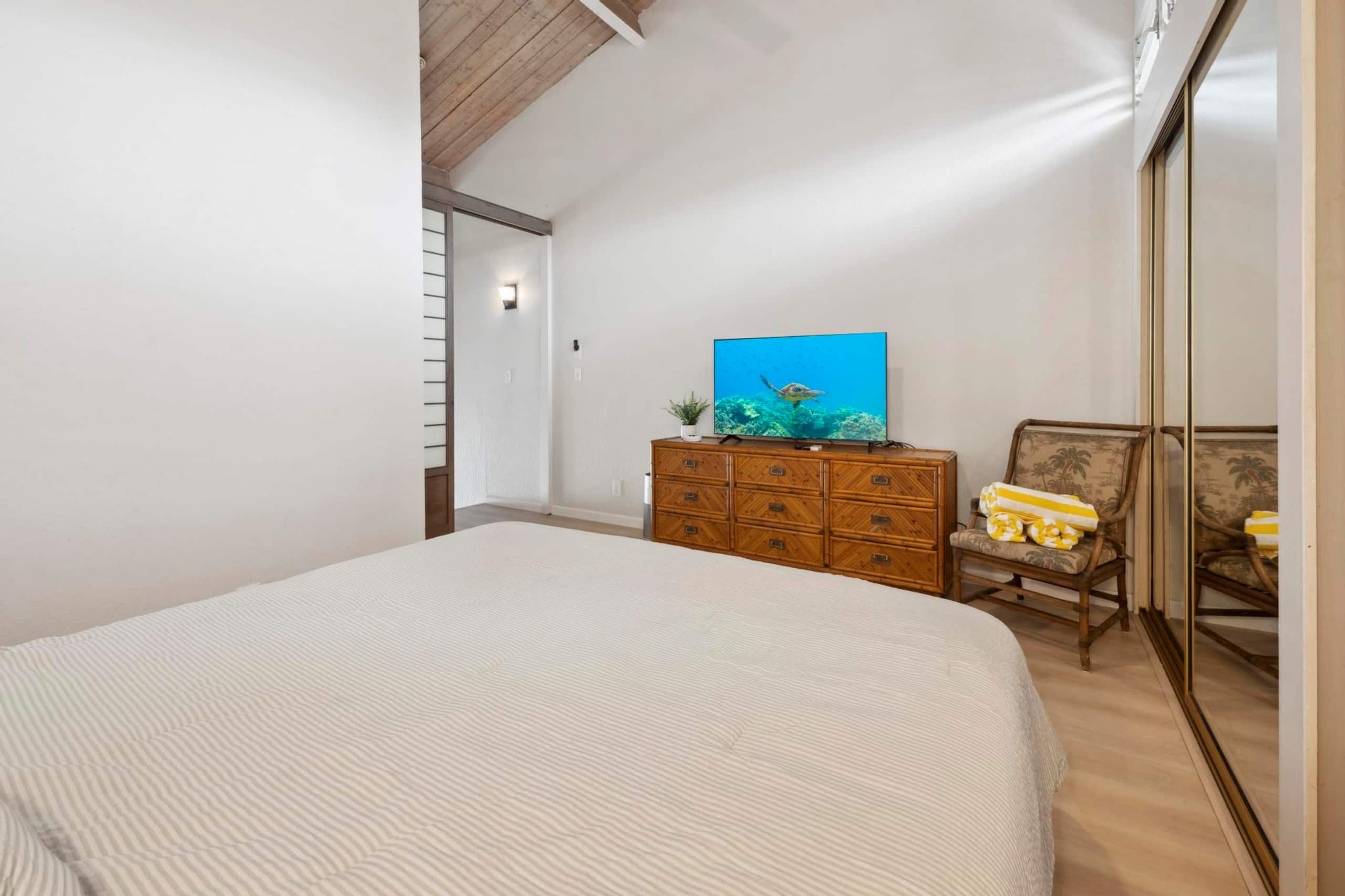 Oceanfront Maui Condo-Walk to Beach, Shops, Cafés - Image 27