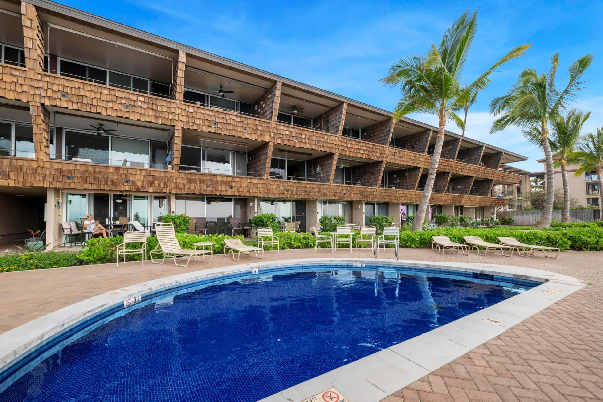 Oceanfront Maui Condo-Walk to Beach, Shops, Cafés - Image 40