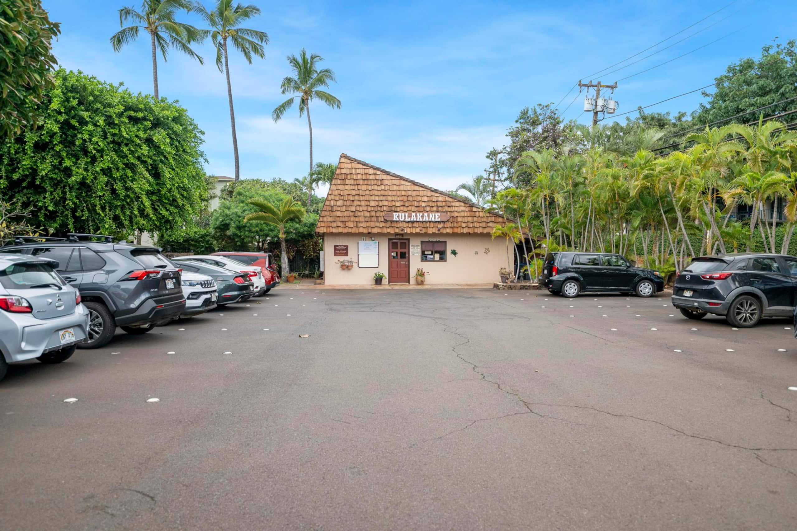 Oceanfront Maui Condo-Walk to Beach, Shops, Cafés - Image 38
